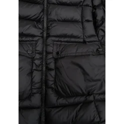 Adile Jacke><noscript><img width=