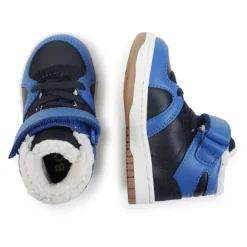 Bedruckte Markensneakers><noscript><img width=