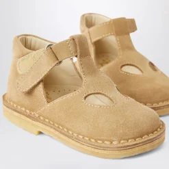 Flache Schuhe mit Schnallenverschluss><noscript><img width=