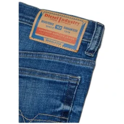 D-Maki Jeans><noscript><img width=