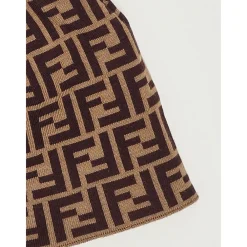 Hut><noscript><img width=