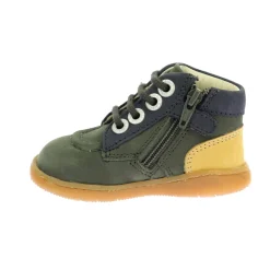 Ikonoische Lederstiefel><noscript><img width=