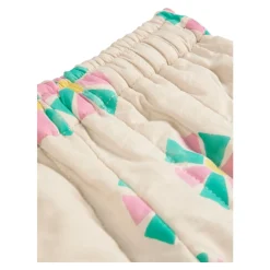 Isolierte Hose mit Druck><noscript><img width=