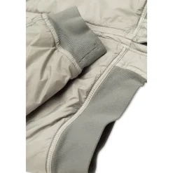 Isolierte Jacke><noscript><img width=