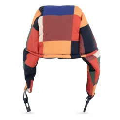 Isolierte Mütze mit Ohrenklappen><noscript><img width=