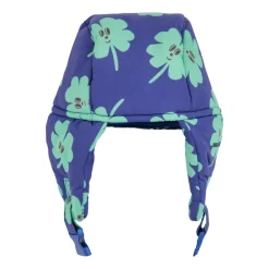 Isolierte Mütze mit Ohrenklappen><noscript><img width=