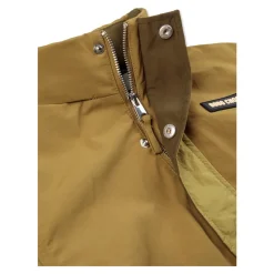 Jacke mit Kapuze versteckt im Kragen><noscript><img width=