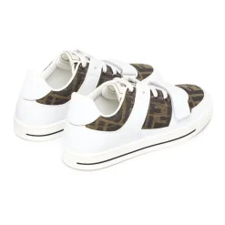 Junior Sneakers><noscript><img width=