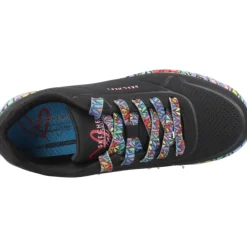 Leichte Liebes-Sneakers><noscript><img width=