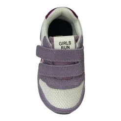 Low Top Sneakers><noscript><img width=