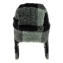 Pelzmütze mit Ohrenklappen><noscript><img width=