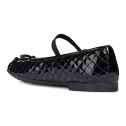 e Kinder Ballerinas><noscript><img width=