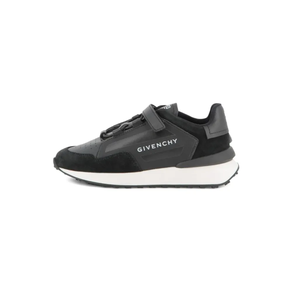 e Sneakers mit Wildledereinsätzen>Givenchy Hot