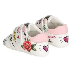 Sneakers><noscript><img width=