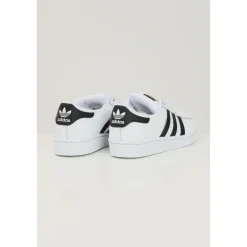 Sportliche e Superstar Sneakers><noscript><img width=