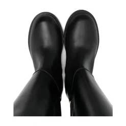 Stivale con logo><noscript><img width=