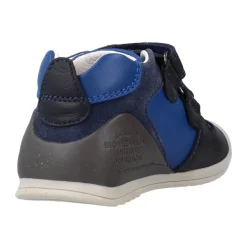 Strap Sneakers><noscript><img width=