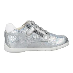 Stylische Sneakers für Mädchen><noscript><img width=