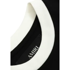 T-Shirt mit einem Samtfinish-Druck><noscript><img width=