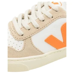 V-10 Sneaker><noscript><img width=