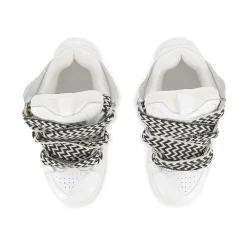 e Sneakers mit Lederdetails><noscript><img width=