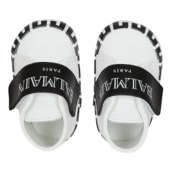 Zweifarbige Sneaker mit Vintage-Logo><noscript><img width=